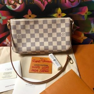 Pochette Accessoires Mono or Azur or Monogram